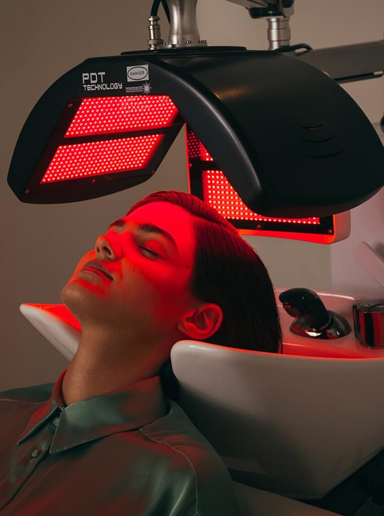 Light Therapy treatment at 212.2 Ricardo Villa Nova Hair Doctors