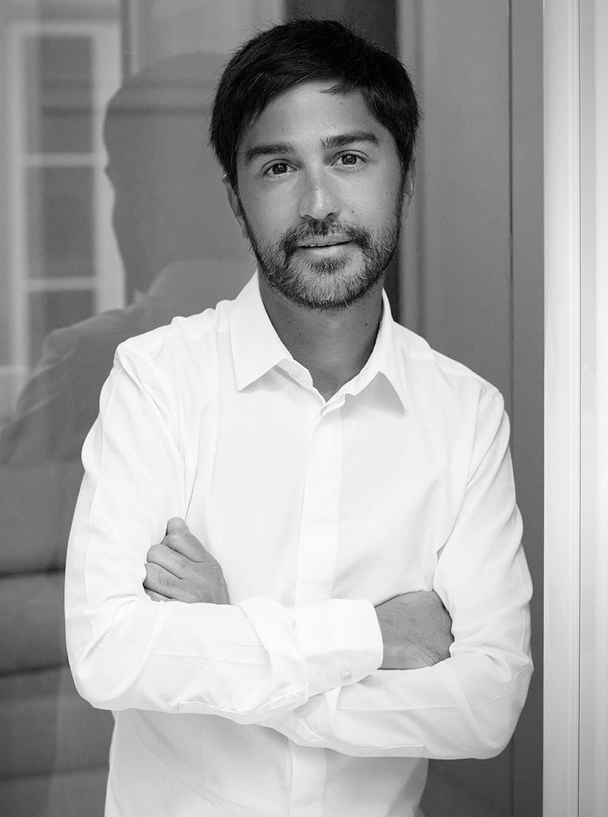 Photograph of Ricardo Vila Nova